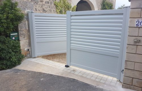 Aménagement Extérieur - Portail & Dessus de Mur en Aluminium